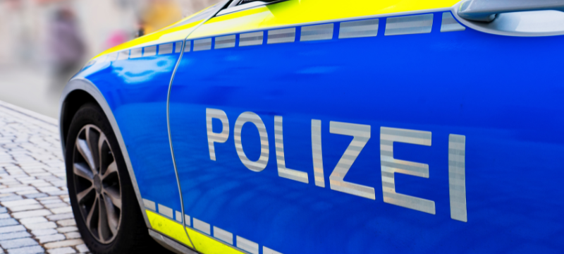 Mit Fotos: Polizei sucht Kosmetik-Diebinnen