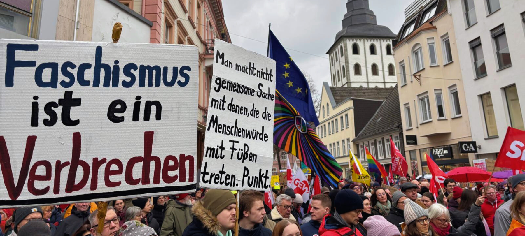 1.400 Menschen demonstrieren in Lippstadt gegen die AfD