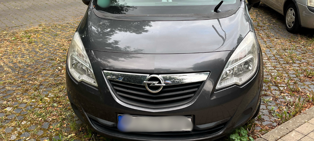Soest: Randalierer beschädigen geparkte Autos